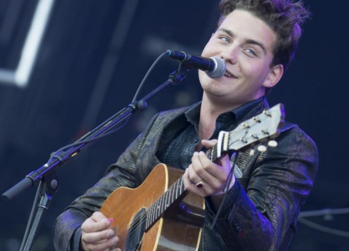 Douwe Bob